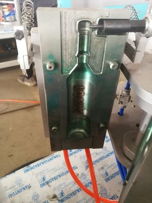 Solo moldeo por insuflación de aire comprimido largo S136 del tubo PE del moldeo por insuflación de aire comprimido de la botella de la cavidad